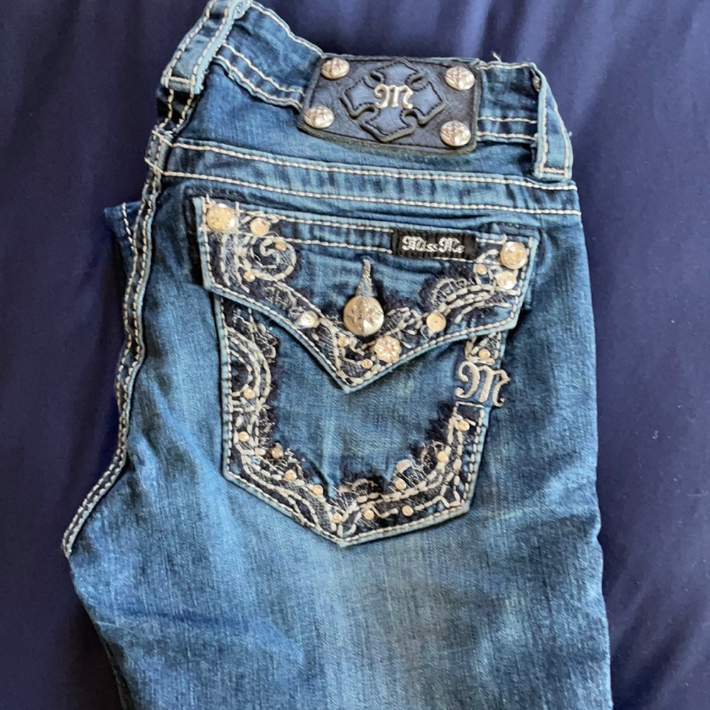 Miss Me boot leg jeans 26